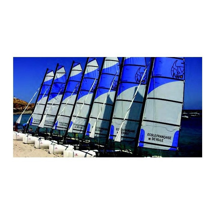 Foc catamaran ForwardSailing